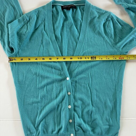 Banana Republic Women’s Cardigan Sweater Size Small - Picture 4 of 12